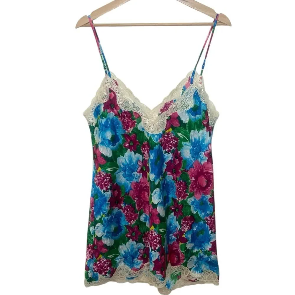 VICTORIA’S SECRET Gold Label Floral Lace Night Gown